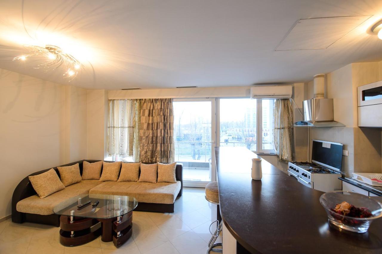 Coralia Luna Park Apartments Mamaia Extérieur photo