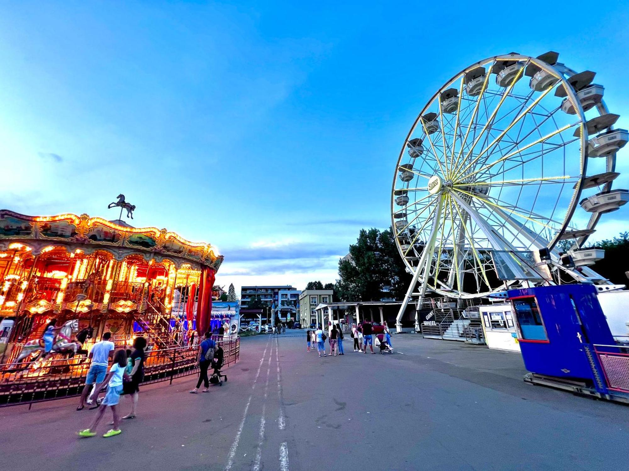 Coralia Luna Park Apartments Mamaia Extérieur photo